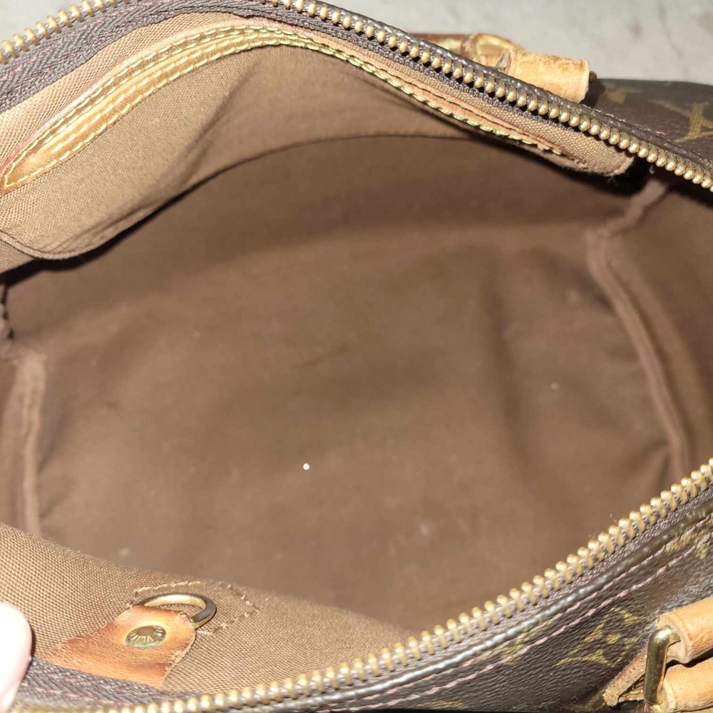 Authentic Monogram Speedy 30 vintage Louis Vuitton. EUC NOT FOR PICKY BUYERS. - Picture 10 of 13